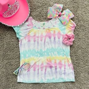 ✧.*lil girls tie die t shirt w ruffles on sleeves!!